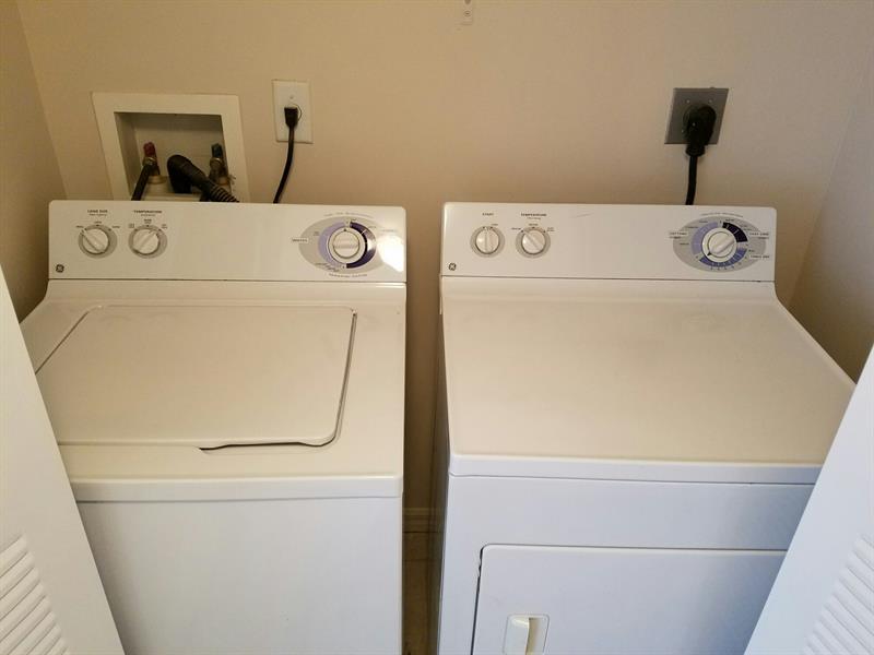 Image 14 of 18 For 1105 Villa Ln  1105