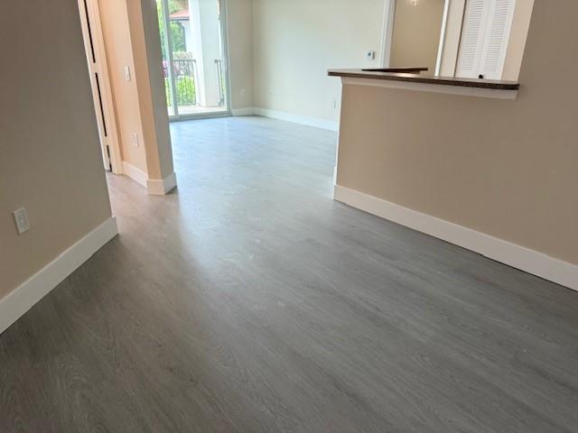 Image 4 of 18 For 1105 Villa Ln  1105