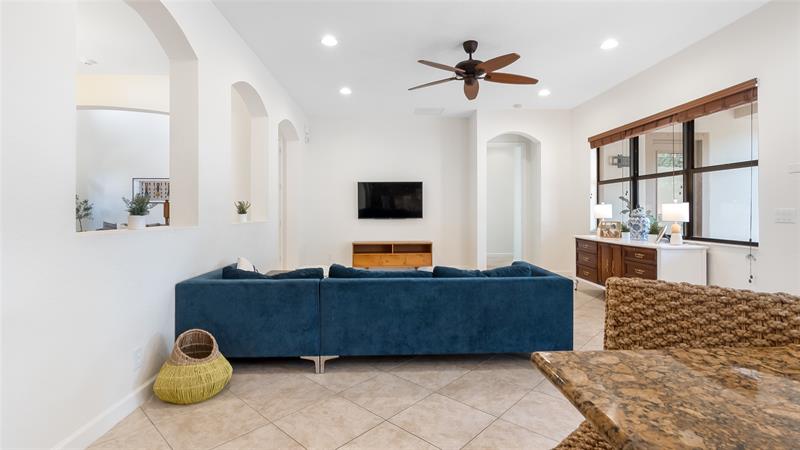 Image 21 of 55 For 16155 Rosecroft Terrace