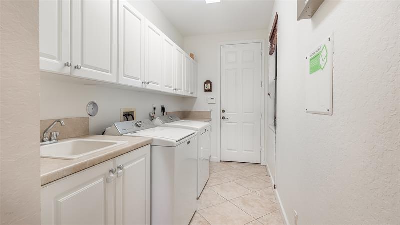 Image 43 of 55 For 16155 Rosecroft Terrace