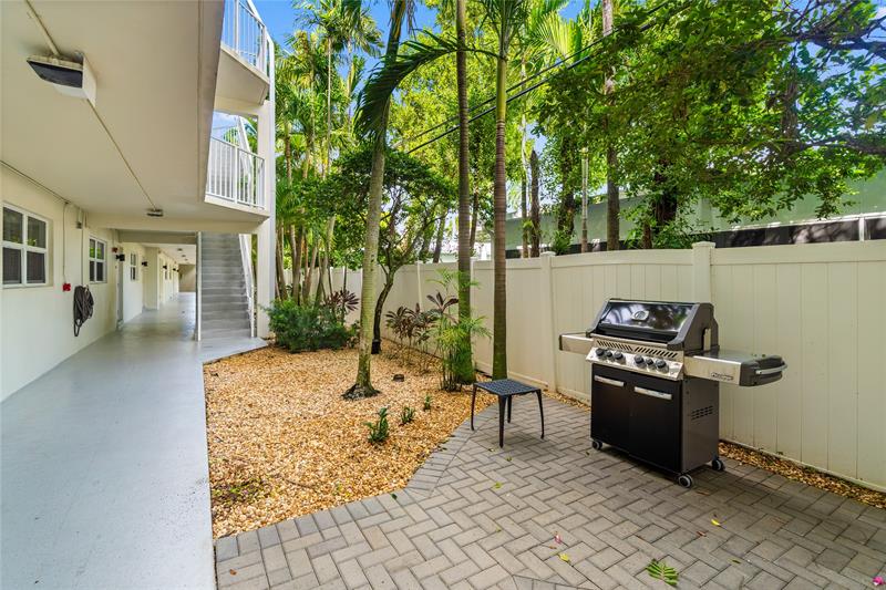 Image 23 of 57 For 1439 Ocean Blvd  108
