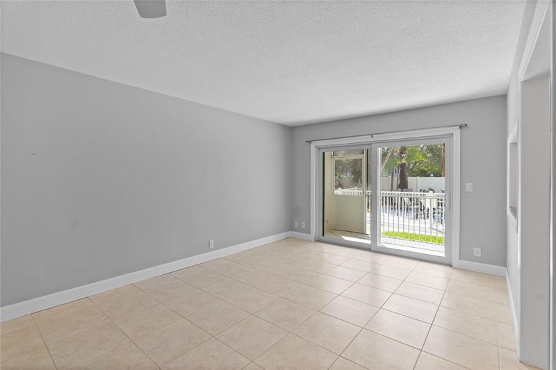Image 31 of 57 For 1439 Ocean Blvd  108