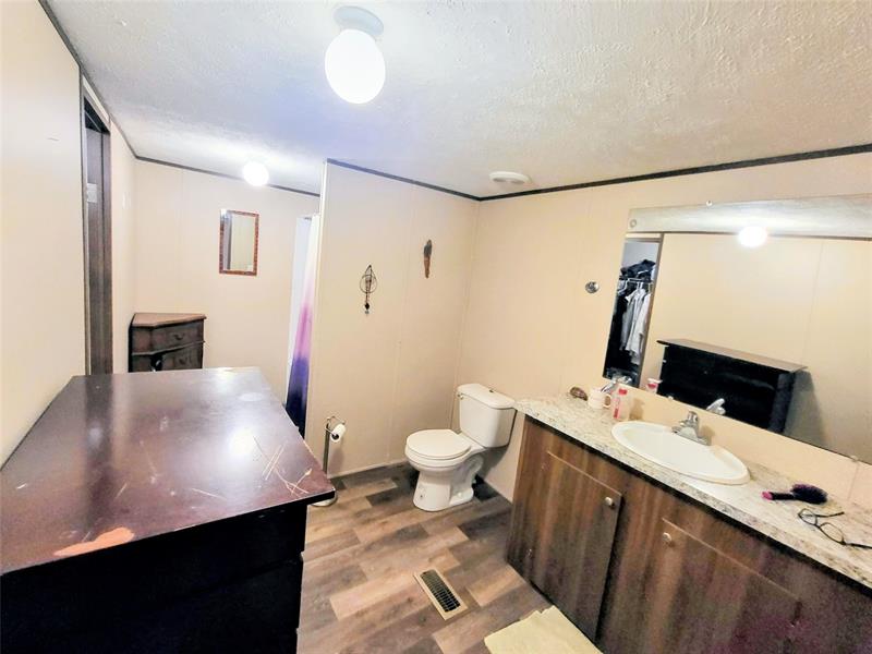 Image 16 of 24 For 17230 264th St.