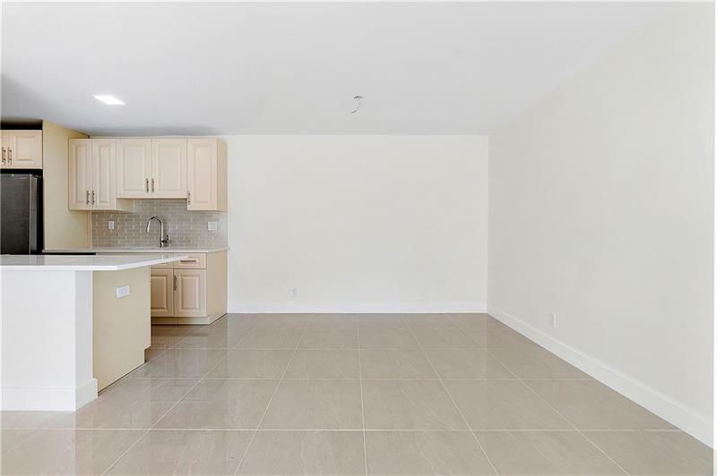 Image 4 of 12 For 11605 29th Ct  2d