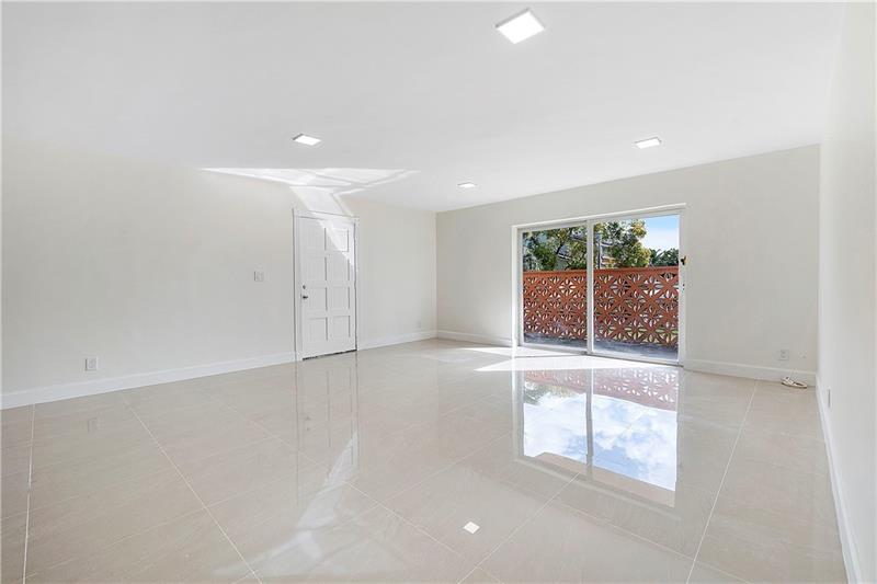 Image 5 of 12 For 11605 29th Ct  2d