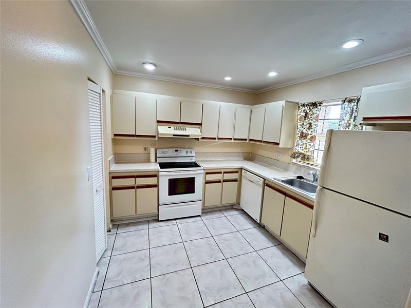 Image 7 of 26 For 3571 94th Ave  3571