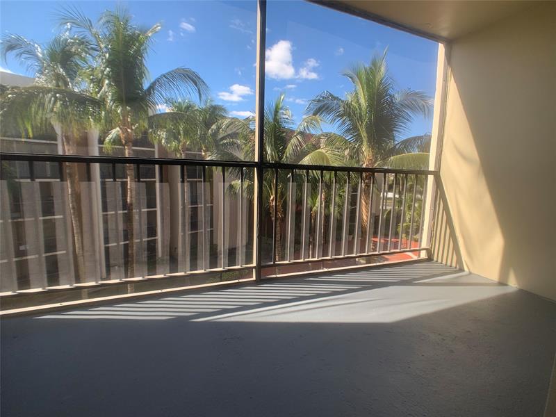 Image 7 of 13 For 19455 10 Ave  5-507