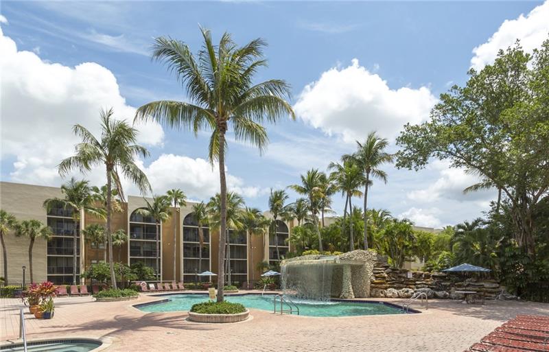 Image 15 of 16 For 19455 10 Ave  6-327