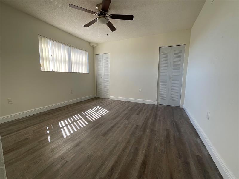 Image 6 of 16 For 19455 10 Ave  6-327