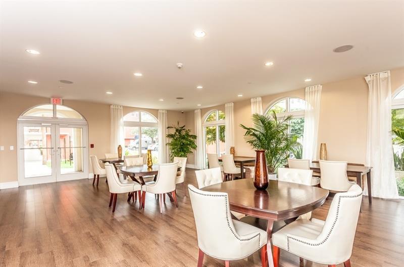 Image 18 of 20 For 9357 77 Ave  25-245