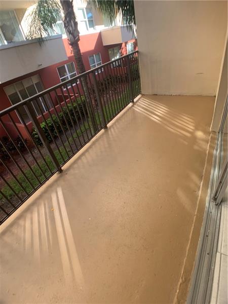 Image 7 of 20 For 9357 77 Ave  25-245