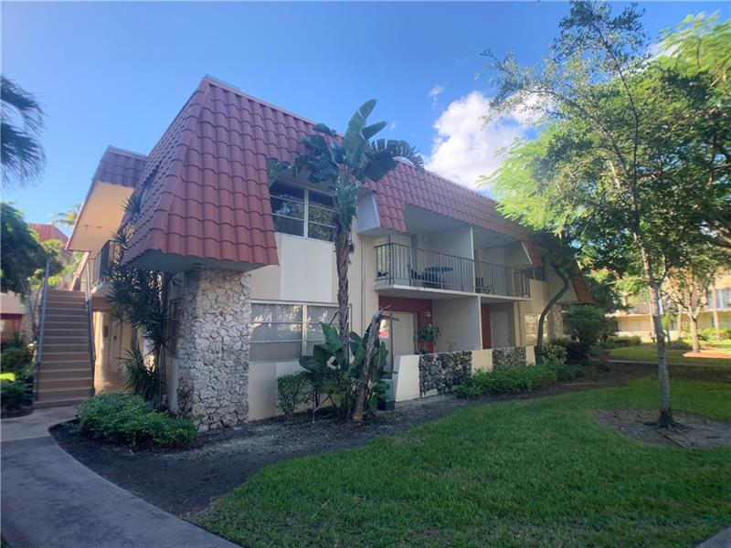 Image 9 of 20 For 9357 77 Ave  25-245