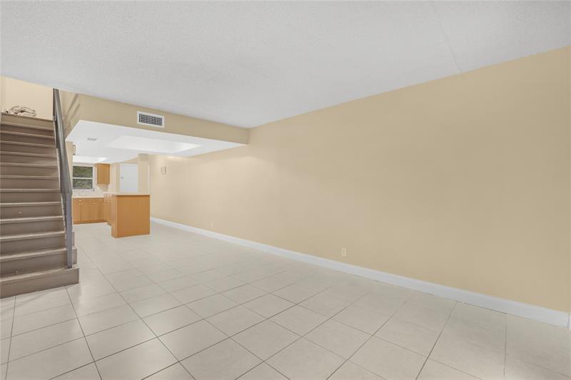 Image 5 of 13 For 6111 42nd Ct