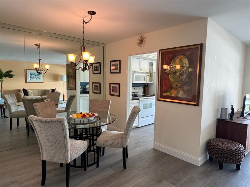 Image 12 of 46 For 3051 47th Ct  308