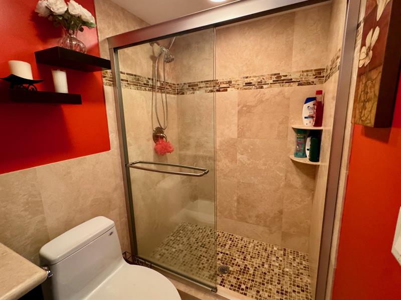 Image 16 of 46 For 3051 47th Ct  308