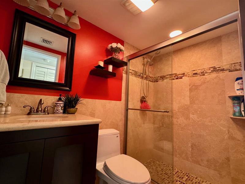 Image 17 of 46 For 3051 47th Ct  308