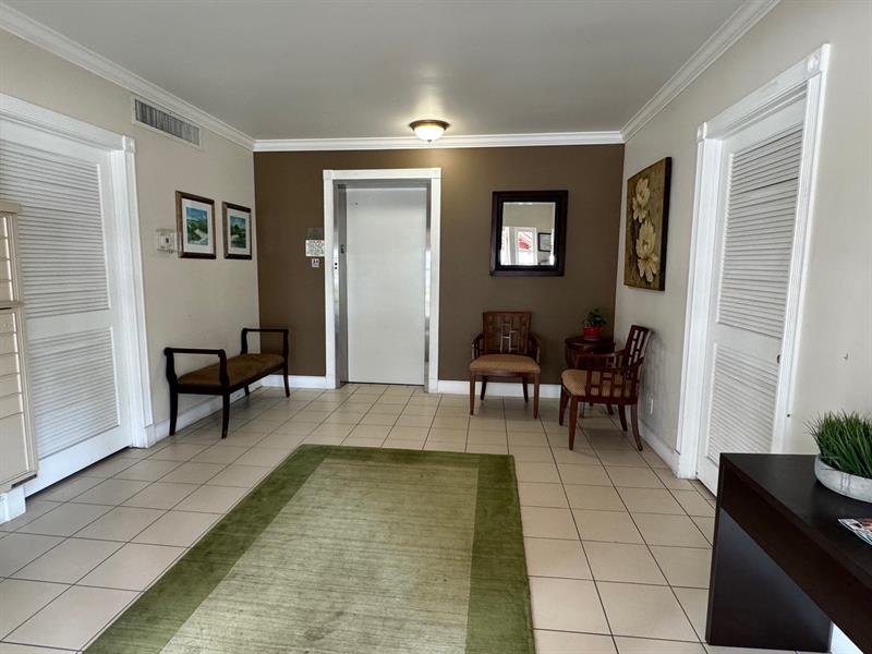 Image 32 of 46 For 3051 47th Ct  308