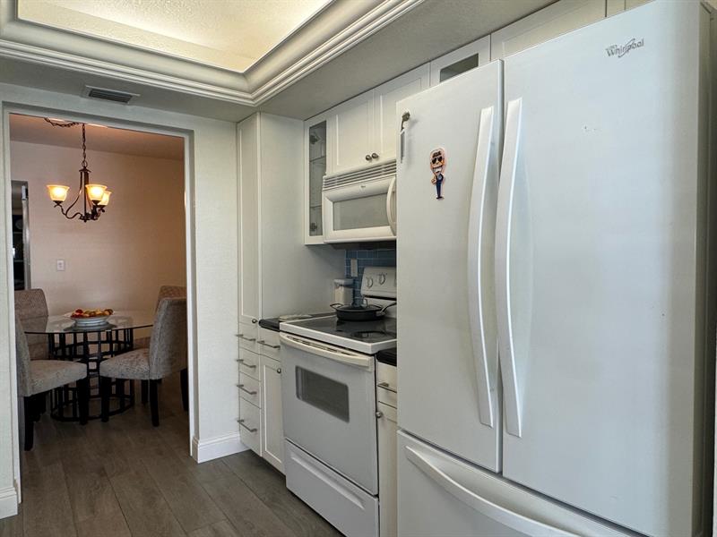 Image 5 of 46 For 3051 47th Ct  308