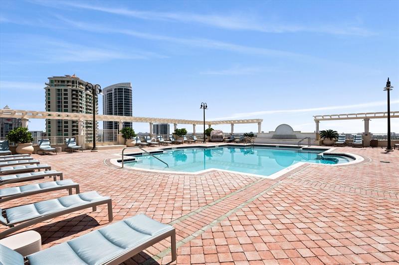 Image 17 of 42 For 511 5th Ave  919