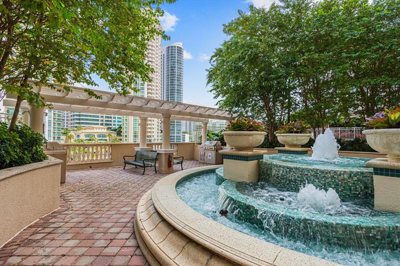 Image 30 of 42 For 511 5th Ave  919