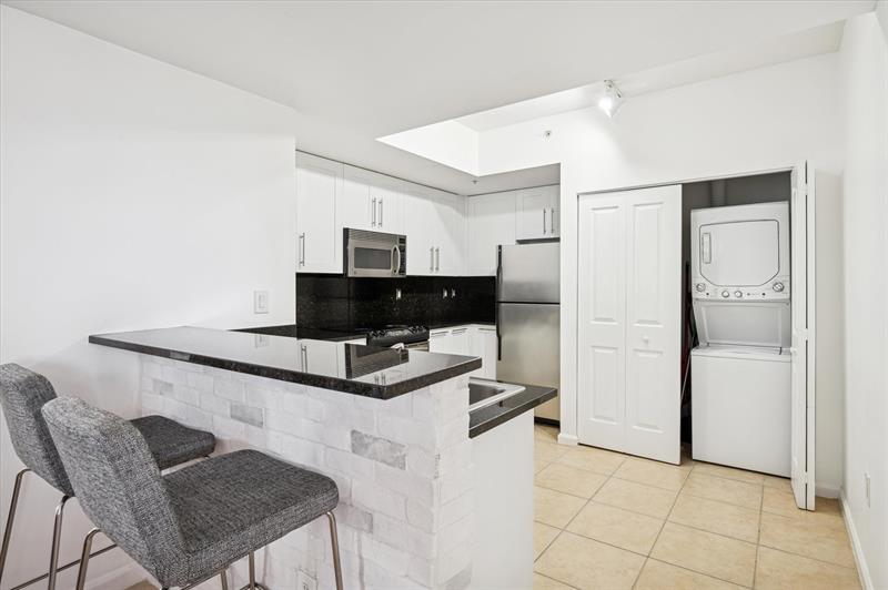 Image 9 of 42 For 511 5th Ave  919