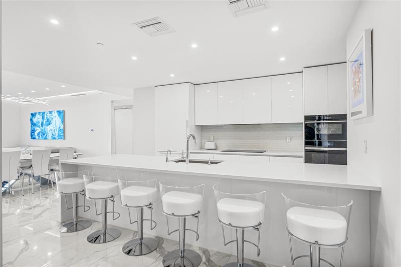 Image 20 of 53 For 920 Intracoastal Dr  1502