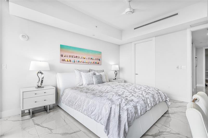 Image 25 of 53 For 920 Intracoastal Dr  1502