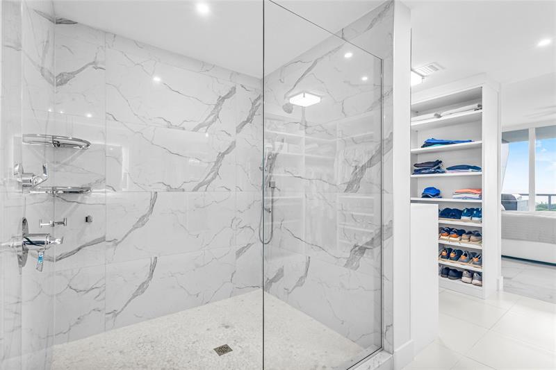 Image 33 of 53 For 920 Intracoastal Dr  1502