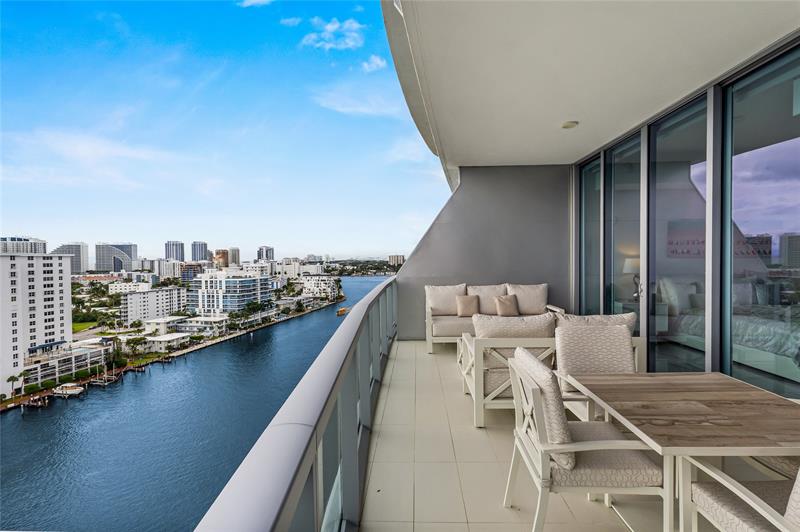 Image 7 of 53 For 920 Intracoastal Dr  1502