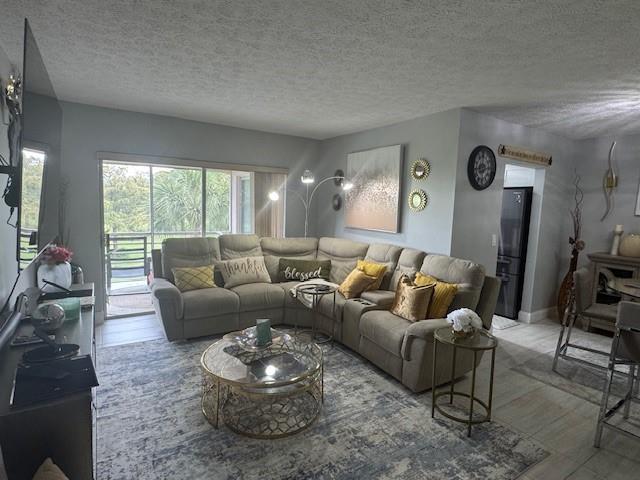 Image 11 of 21 For 8002 Lagos De Campo Blvd  B-306