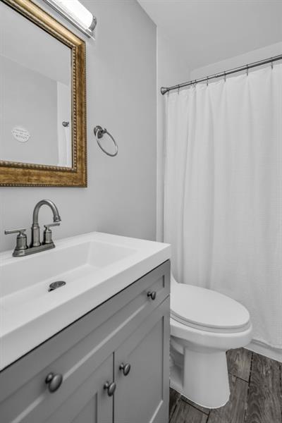 Image 27 of 44 For 915 31st Rd  