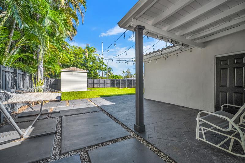 Image 32 of 44 For 915 31st Rd  