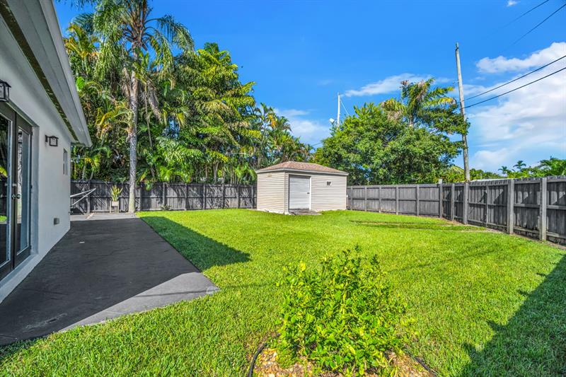 Image 34 of 44 For 915 31st Rd  