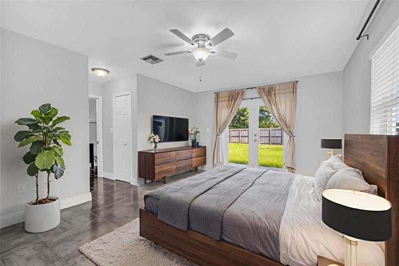 Image 5 of 44 For 915 31st Rd  