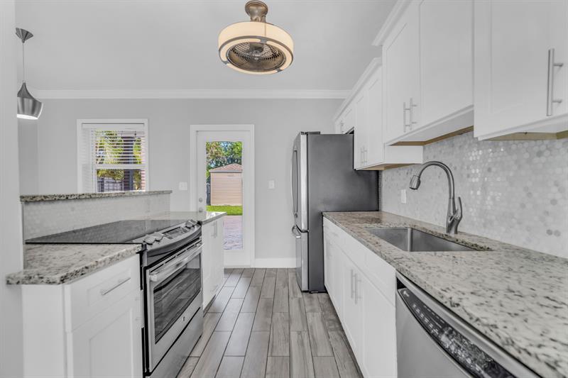 Image 8 of 44 For 915 31st Rd  