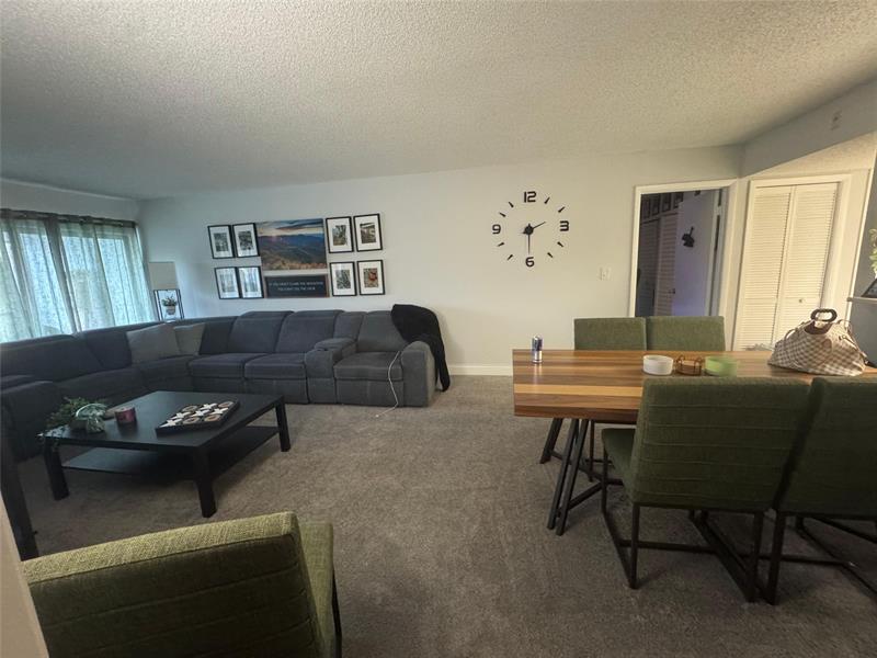 Image 6 of 11 For 240 Lakeview Dr  203