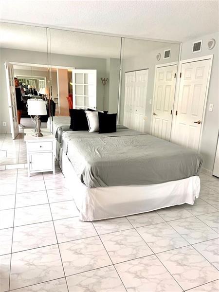 Image 12 of 36 For 800 20th Ave  203