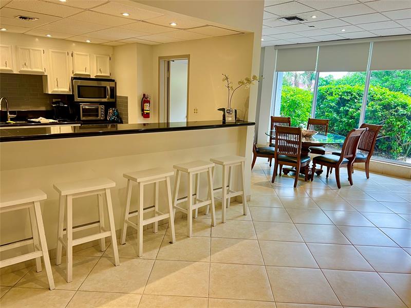 Image 23 of 36 For 800 20th Ave  203