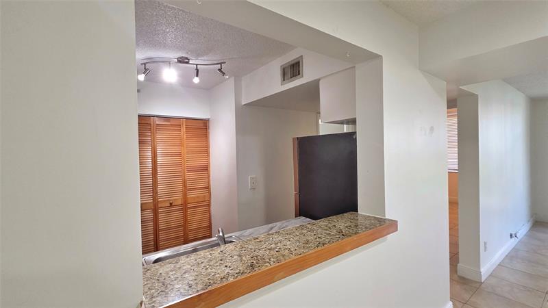 Image 10 of 47 For 1350 3rd Ave  108