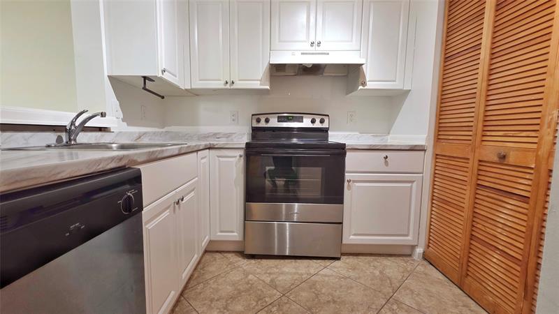 Image 12 of 47 For 1350 3rd Ave  108