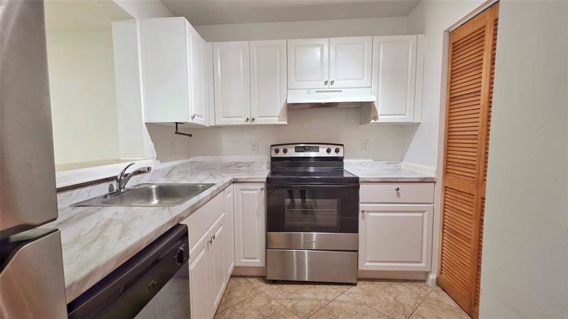Image 13 of 47 For 1350 3rd Ave  108