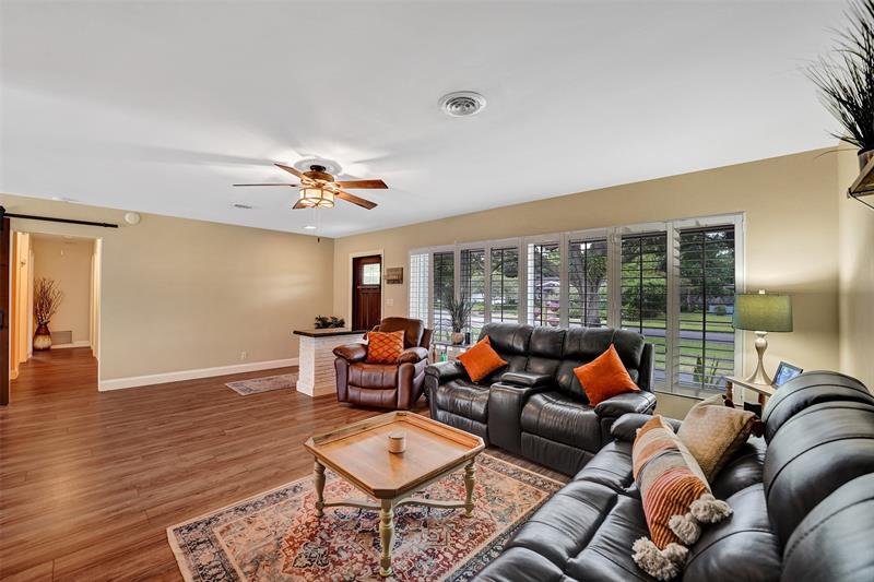 Image 10 of 33 For 5541 2nd Ct  