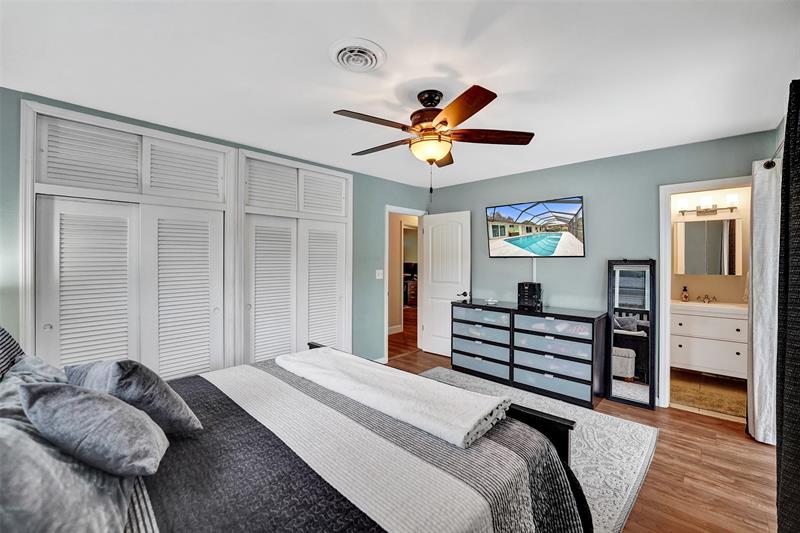 Image 21 of 33 For 5541 2nd Ct  