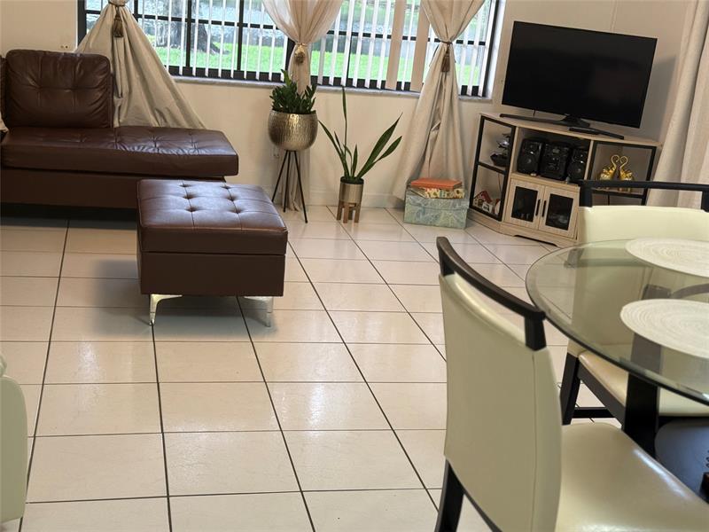 Image 4 of 8 For 3587 94th Ave  4e