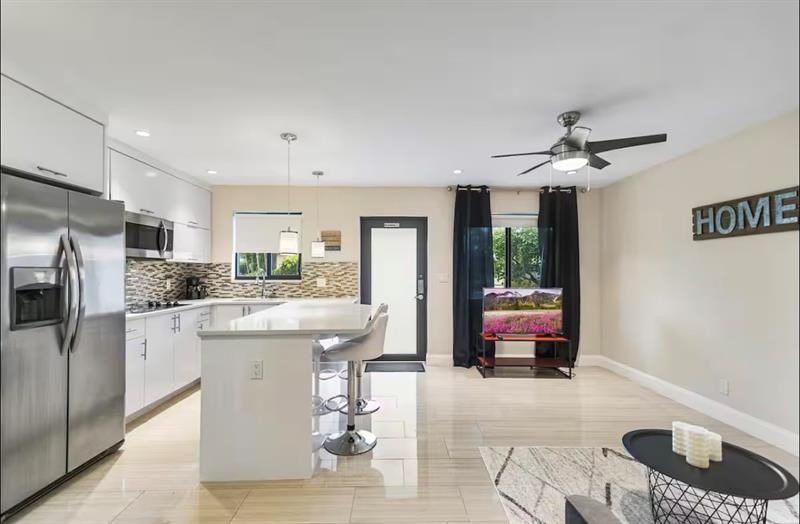 Image 3 of 16 For 320 15th Ave  2