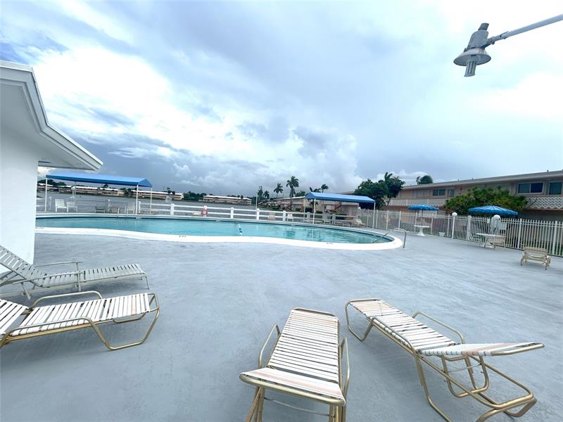 Image 16 of 16 For 900 10th Ter  S20