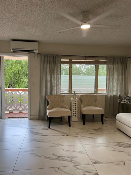 Image 4 of 16 For 900 10th Ter  S20