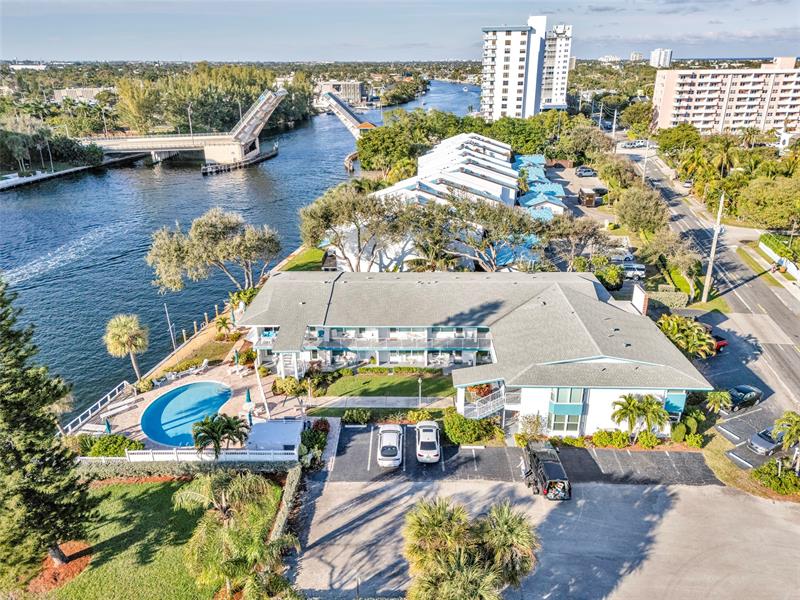 Image 33 of 63 For 1201 Riverside Dr  12b