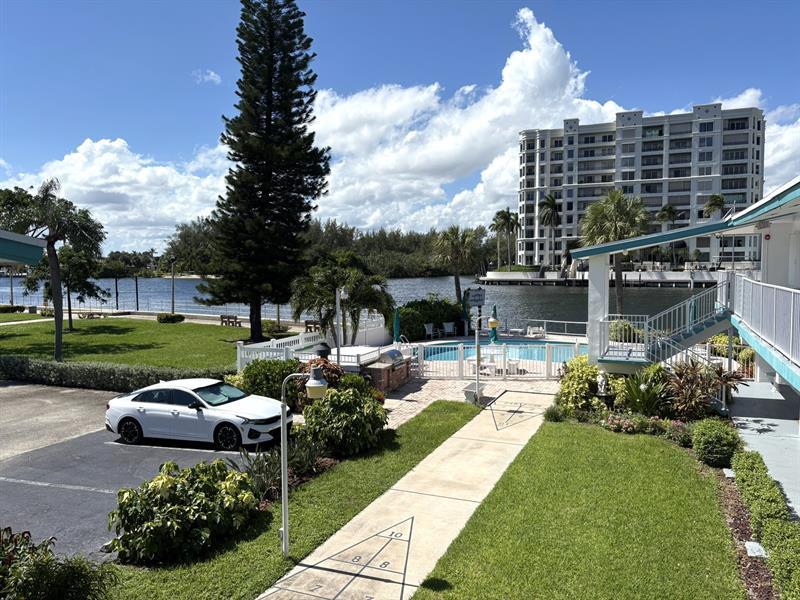 Image 37 of 63 For 1201 Riverside Dr  12b
