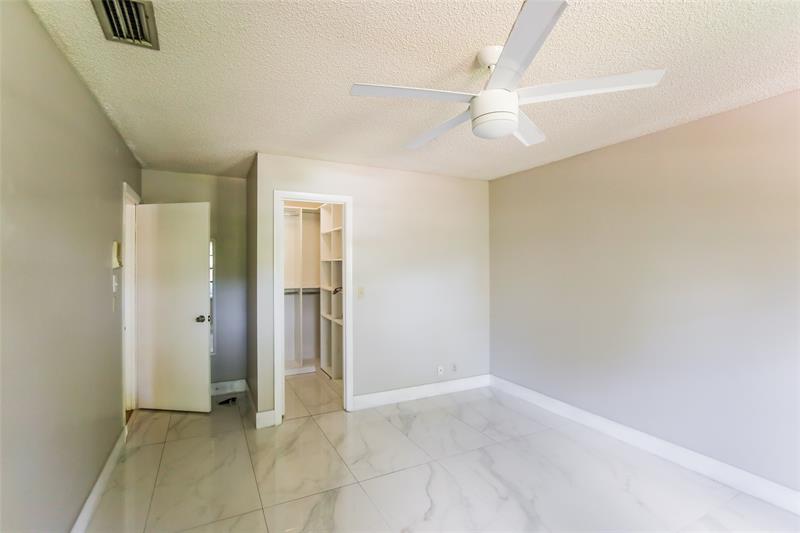 Image 15 of 18 For 9468 2nd St  